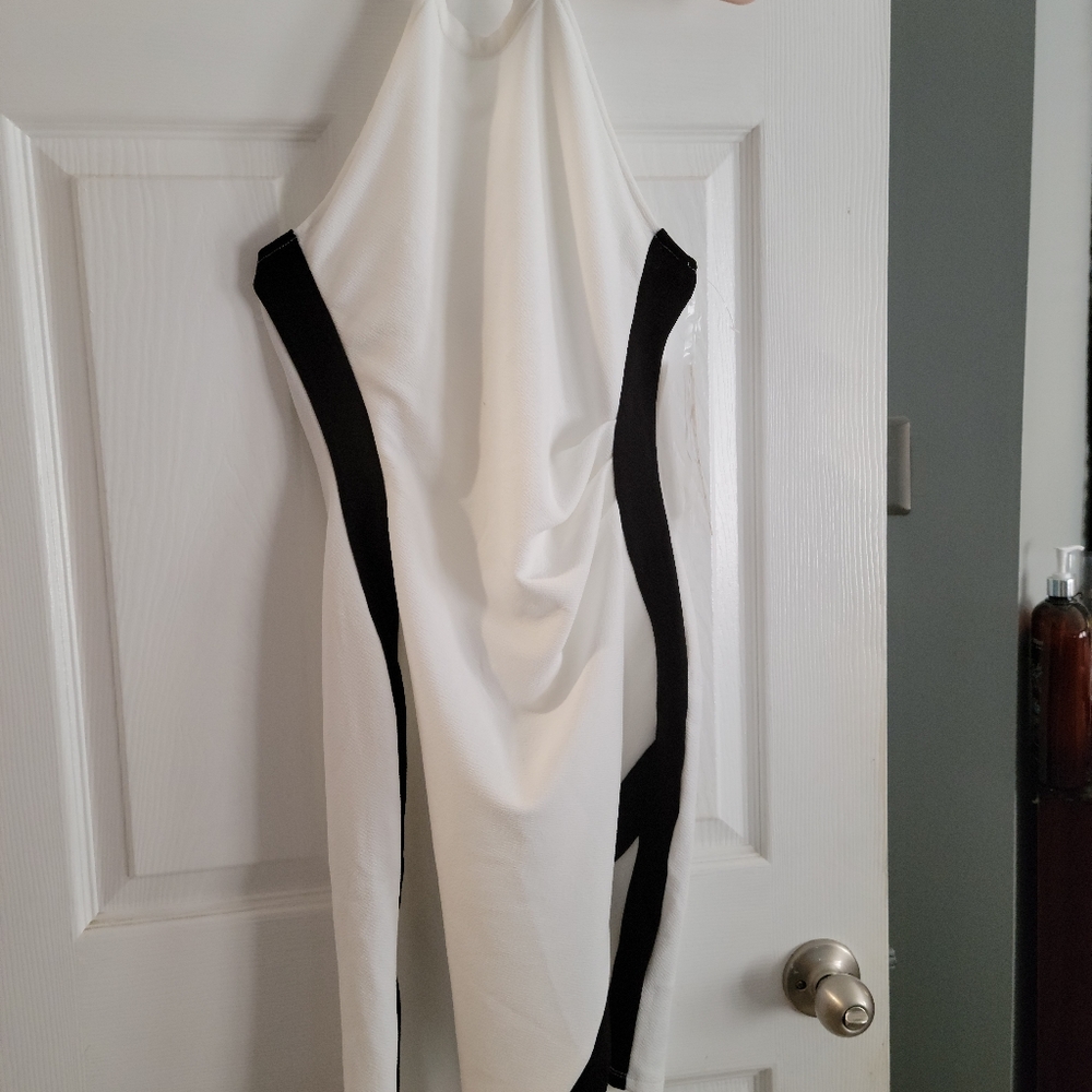 Backless dress